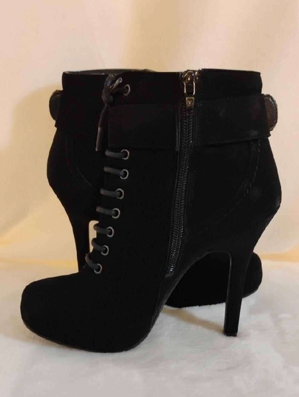 Madeline Stuart Black Lace-Up High Heel Ankle Boots with Buckle Size 5 1/2 M - Picture 6 of 9